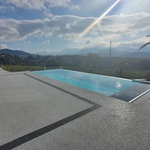 https://studio-indpendant-vue-magnifique-et-au-calme.hotels-rhonealpes.com